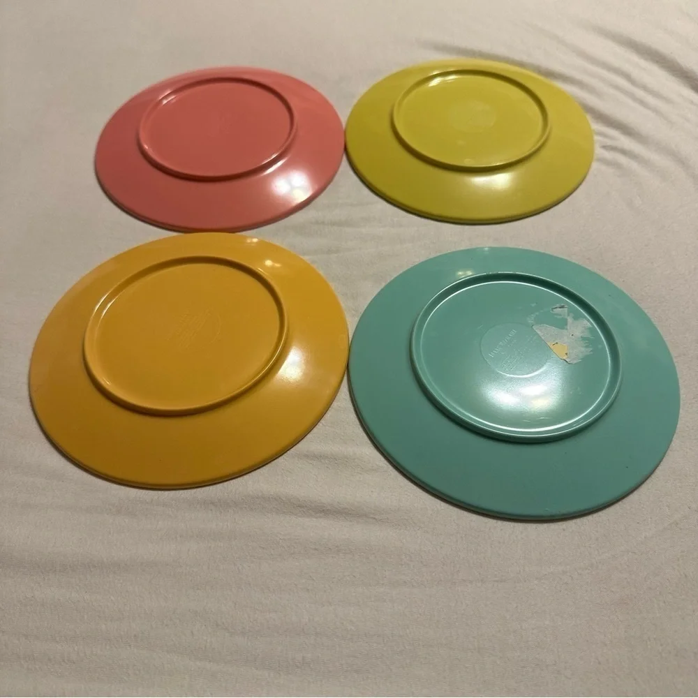 Issac Mizrahi Plates Melamine Colorful Bird-Themed Dessert Beach House Coast 6”